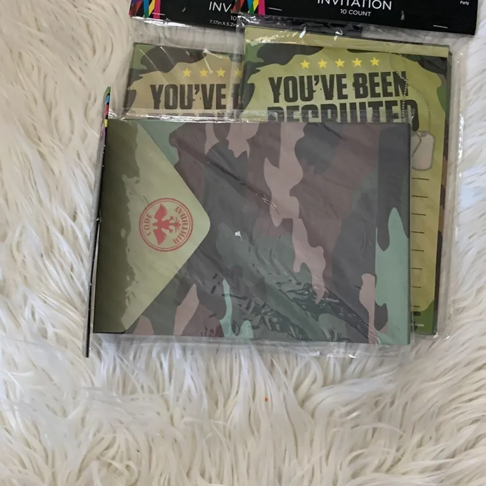NIB 🎈 3 Pack of Party Invitational Cards in Military Theme